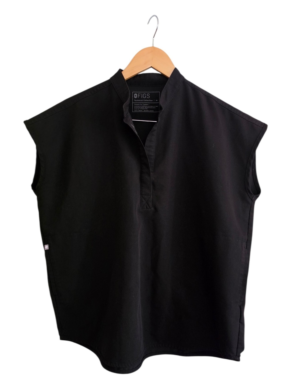 Figs Black Sleeveless Stand-Collar Top